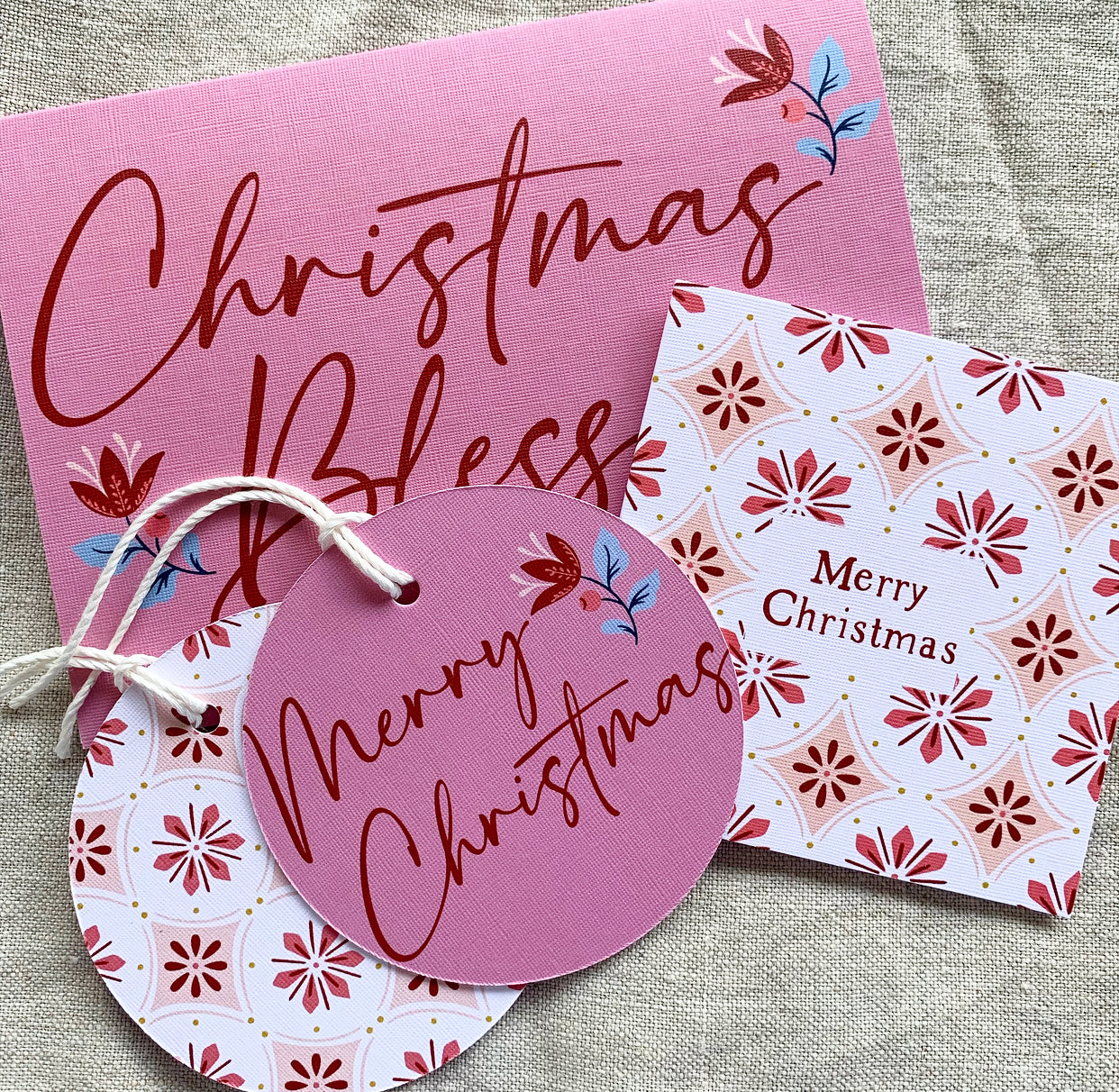 Round Christmas Flowers Gift Tag